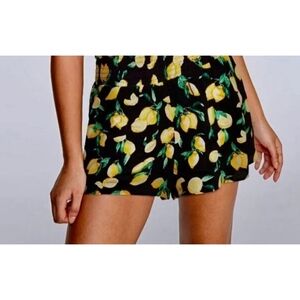 Lemon Print Black Women's Shorts
